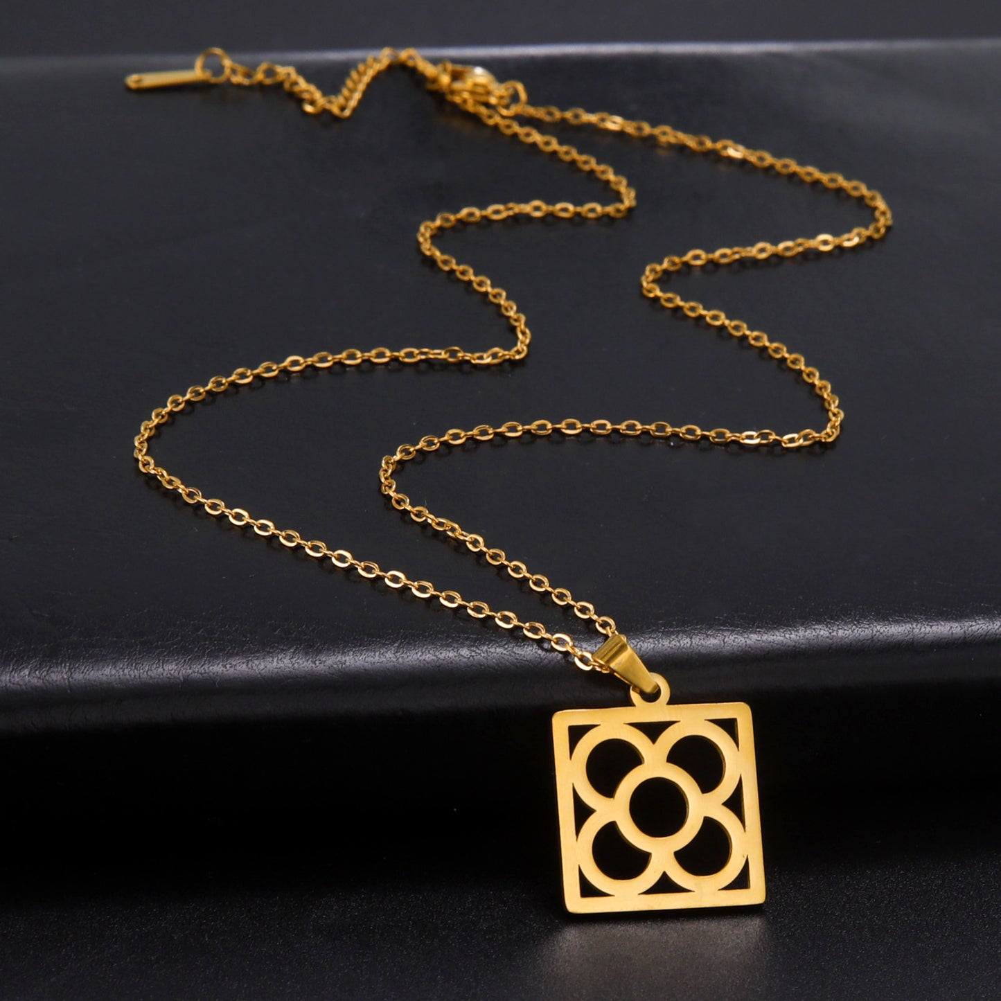 Personalized Titanium Steel Cut Barcelona Flower Pendant Cross Chain